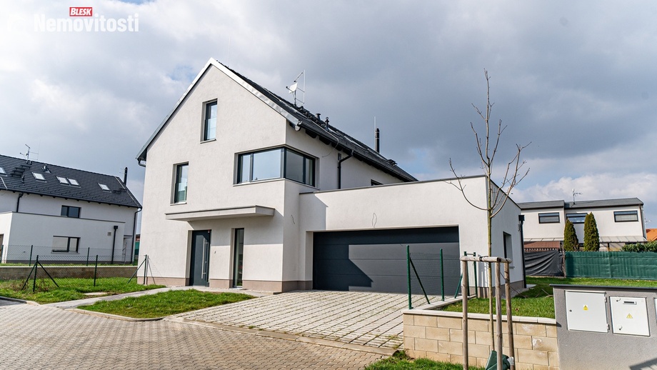 Prodej rodinného domu 271 m², Horoměřice