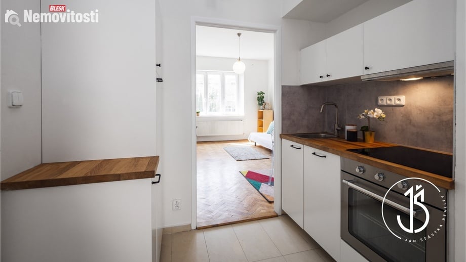 Pronájem bytu 2+kk 46 m², Praha - Kobylisy