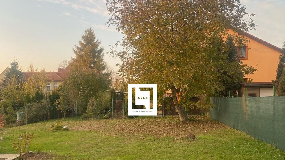 Prodej stavebního pozemku 304 m², Velký Týnec
