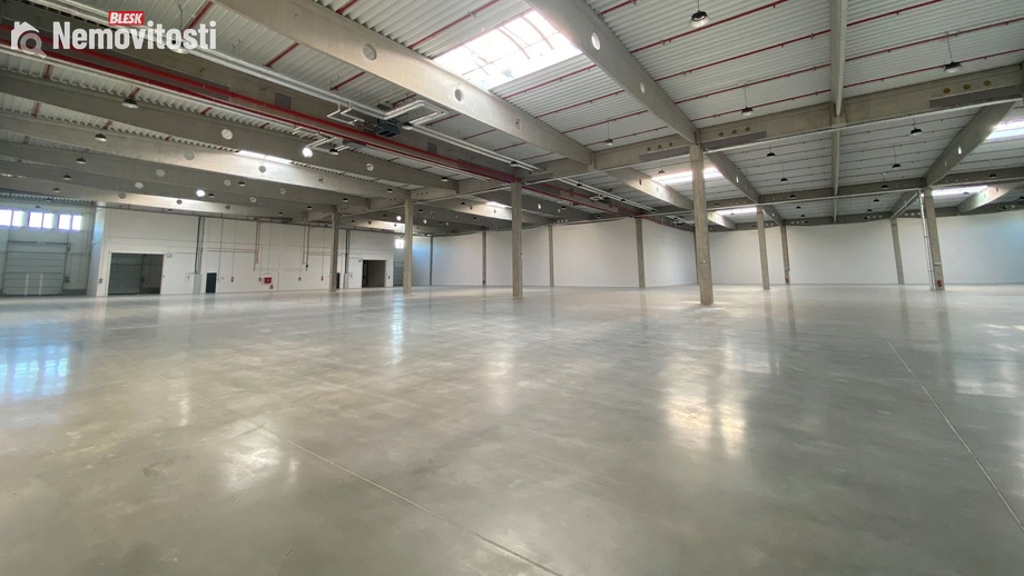 Pronájem skladu 5 200 m², Mikulov