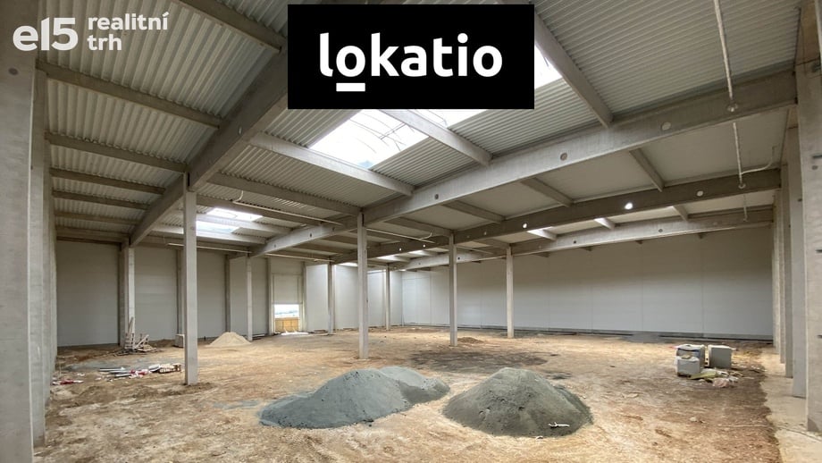 Pronájem skladu 3 078 m², Holubice