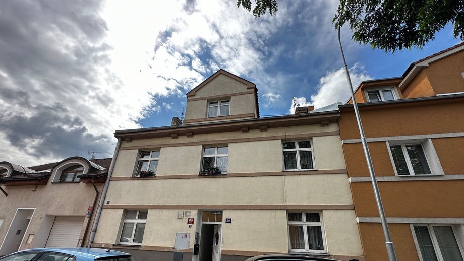 Prodej byty 1+1, 45 m² - Praha - Hloubětín