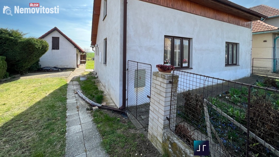 Prodej rodinného domu 180 m², Ctiněves