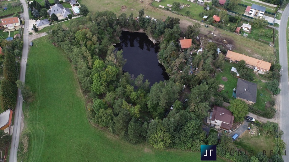 Prodej stavebního pozemku 8 160 m², Mukařov - Žernovka