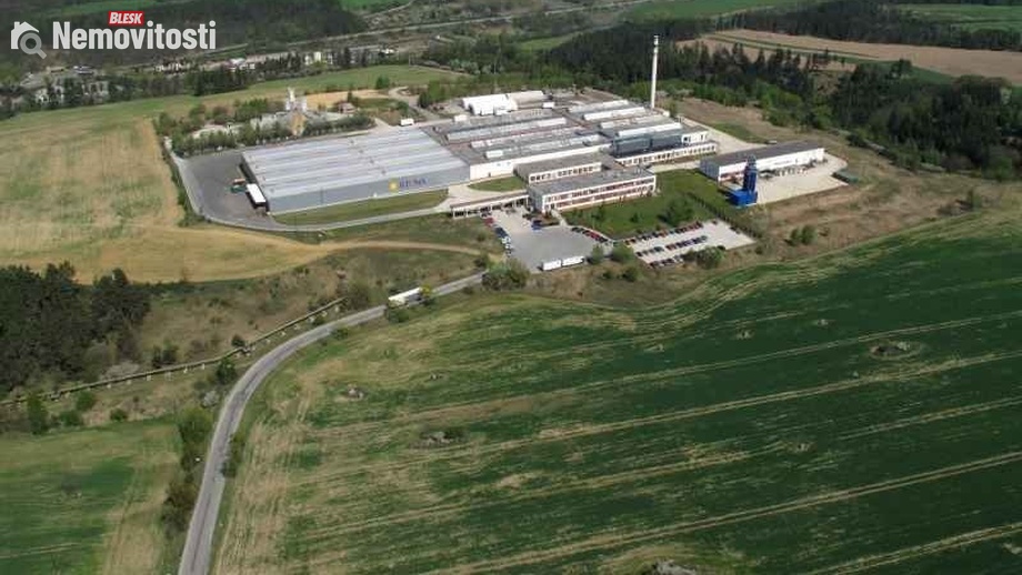 Pronájem skladu 2 400 m², Kožichovice