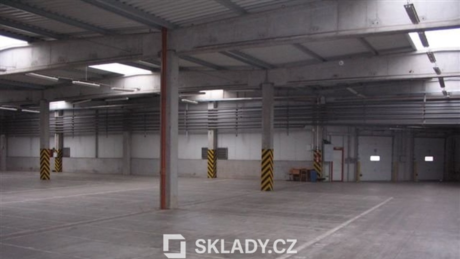 Pronájem sklady, 2 000 m² - Černožice
