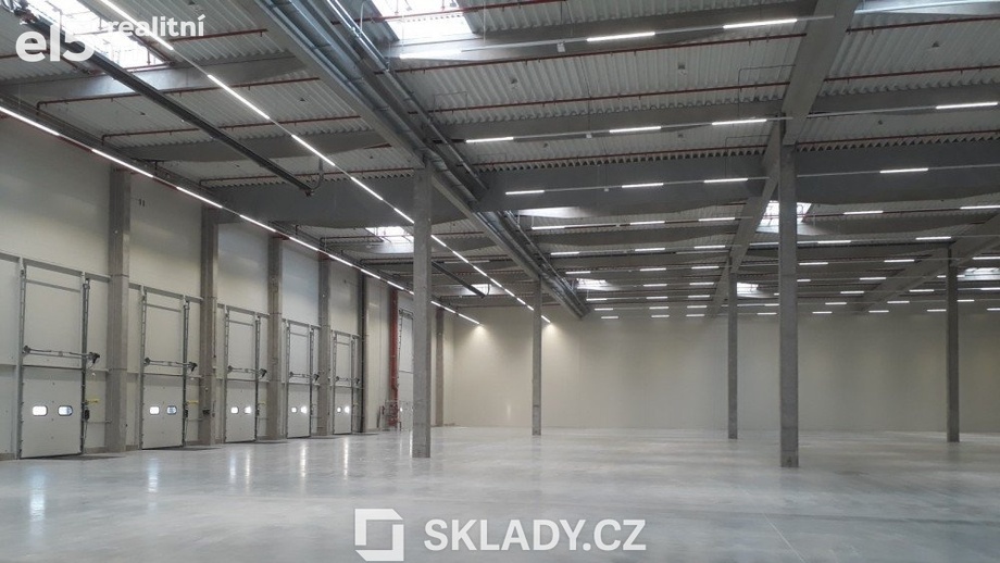 Pronájem skladu 11 435 m², Humpolec