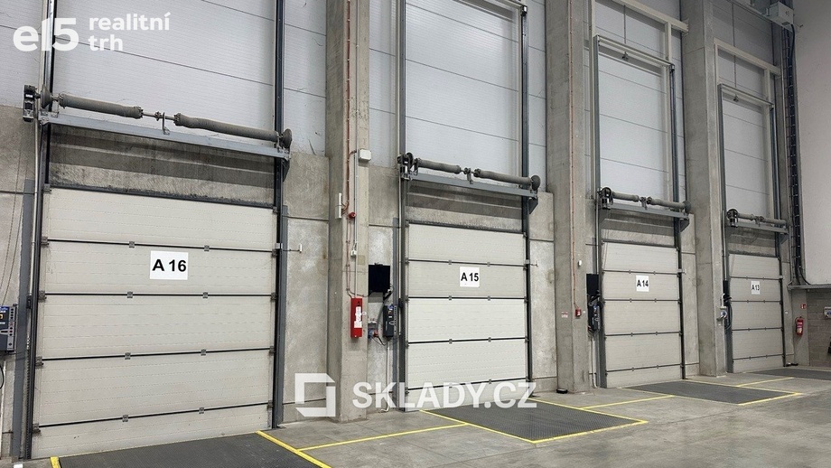 Pronájem skladu 2 010 m², Kozomín