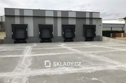 Pronájem skladu 6 500 m², Tuchoraz