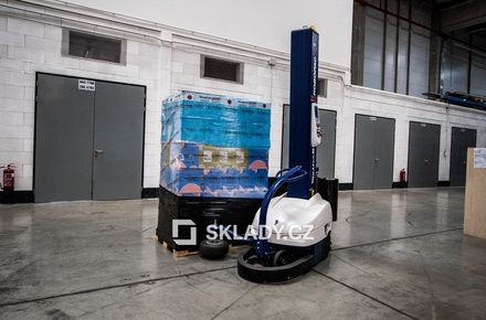 Pronájem skladu 500 m², Kozomín