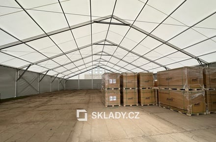 Pronájem skladu 875 m², Nelahozeves