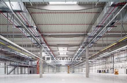 Pronájem skladu 12 000 m², Pardubice