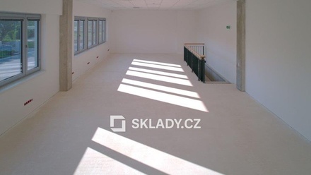 Pronájem skladu 1 000 m², Mikulov
