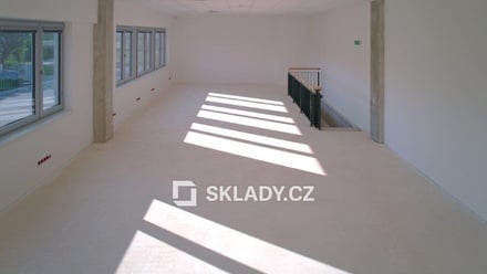 Pronájem skladu 1 000 m², Mikulov