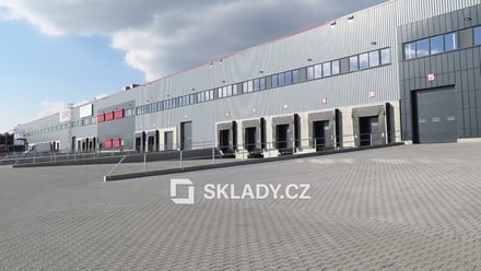 Pronájem skladu 2 800 m², Hostivice