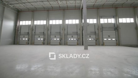 Pronájem skladu 2 800 m², Hostivice