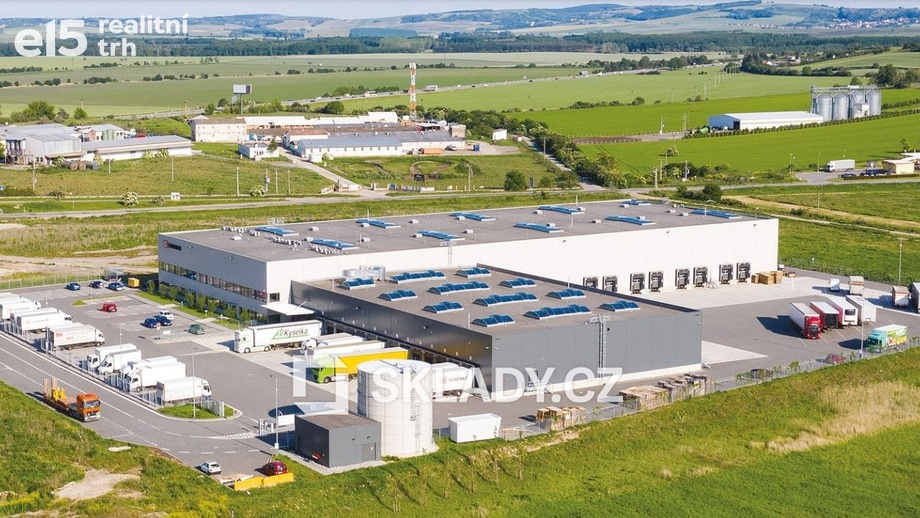 Pronájem skladu 4 400 m², Lysá nad Labem