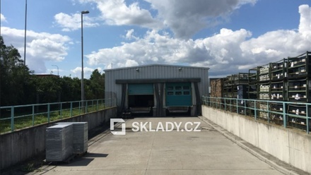 Pronájem skladu 2 595 m², Jeneč