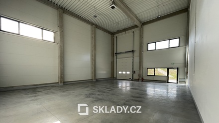 Pronájem skladu 192 m², Králův Dvůr