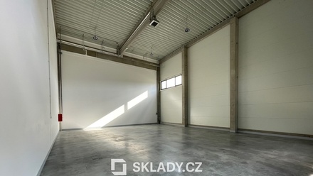 Pronájem skladu 192 m², Králův Dvůr