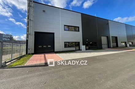 Pronájem skladu 192 m², Králův Dvůr