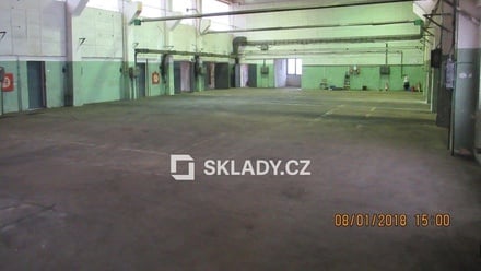 Pronájem skladu 903 m², Žalany