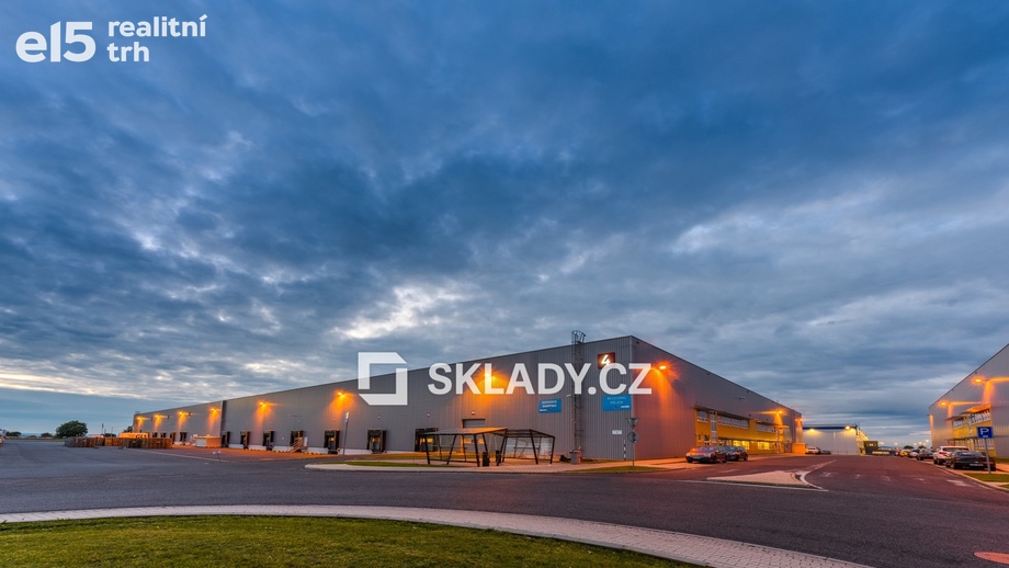 Pronájem skladu 960 m², Praha