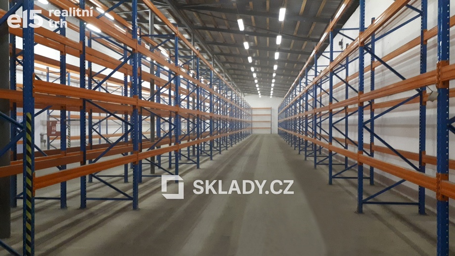 Pronájem skladu 1 700 m², Postoloprty - Březno