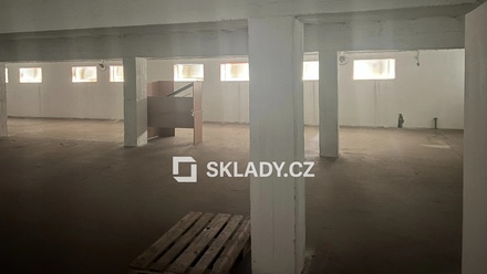 Pronájem skladu 1 600 m², Podivín