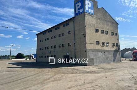 Pronájem skladu 1 600 m², Podivín