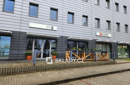 Pronájem skladu 117 m², Karlovy Vary