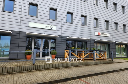 Pronájem skladu 117 m², Karlovy Vary