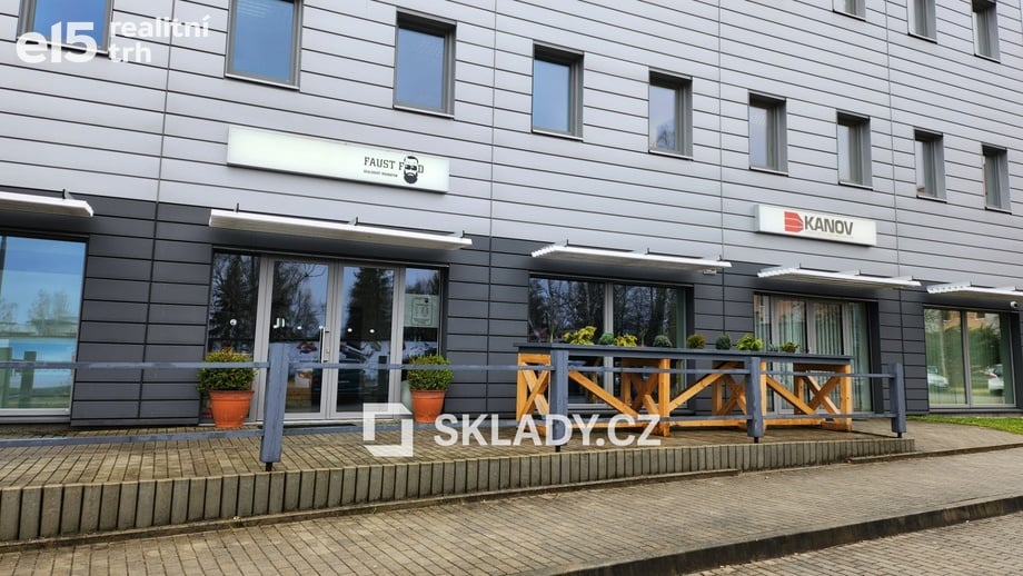 Pronájem skladu 117 m², Karlovy Vary