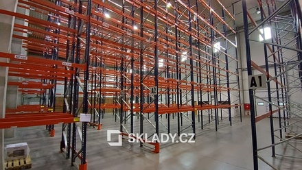 Pronájem skladu 1 100 m², Hradec Králové