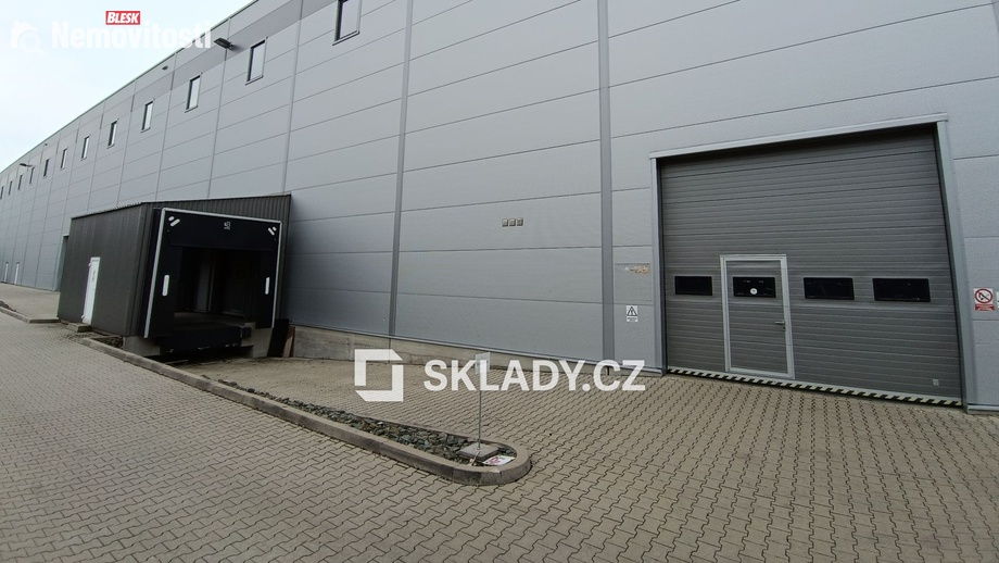 Pronájem skladu 1 100 m², Hradec Králové
