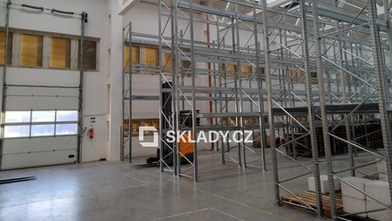 Pronájem skladu 1 000 m², Praha - Kbely