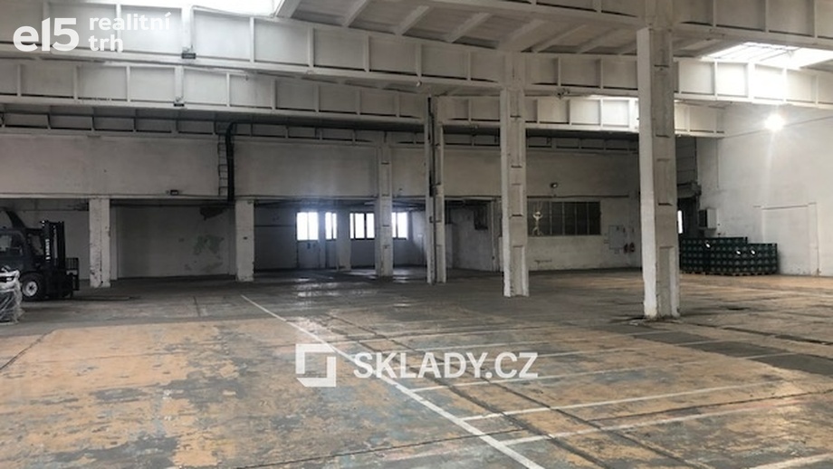 Pronájem skladu 1 100 m², Bruntál