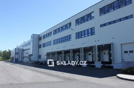 Pronájem skladu 1 800 m², Rudná