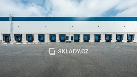 Pronájem skladu 10 000 m², Kladno