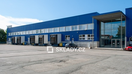 Pronájem skladu 8 700 m², Nučice