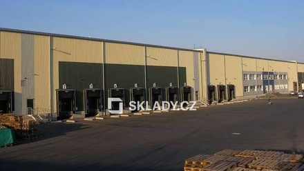 Pronájem skladu 7 000 m², Divišov