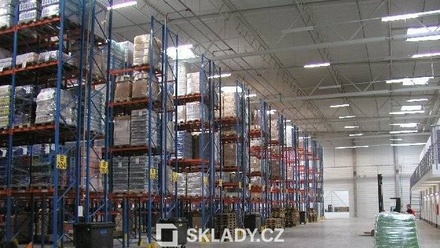 Pronájem skladu 7 000 m², Divišov