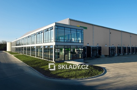 Pronájem skladu 7 000 m², Divišov