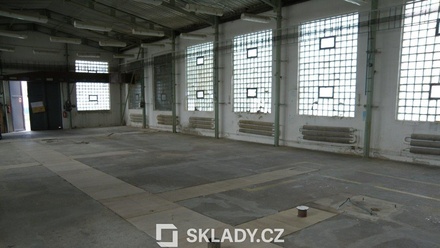 Pronájem skladu 456 m², Žalany