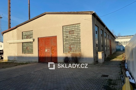 Pronájem skladu 456 m², Žalany