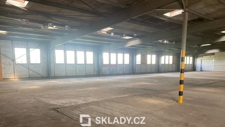 Pronájem skladu 717 m², Měnín