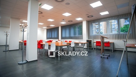 Pronájem kanceláře 329 m², Cheb