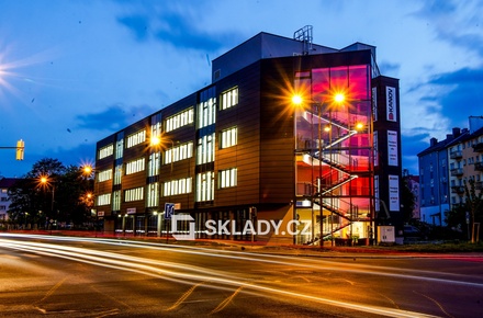 Pronájem kanceláře 329 m², Cheb