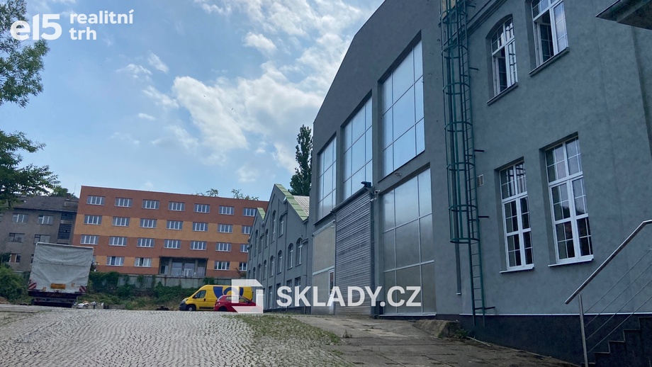 Pronájem skladu 3 000 m², Ústí nad Labem - Střekov
