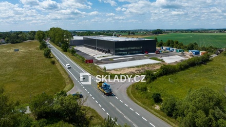Pronájem skladu 3 000 m², Hradec Králové